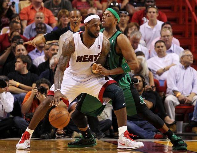 防守端也展 防守端也展