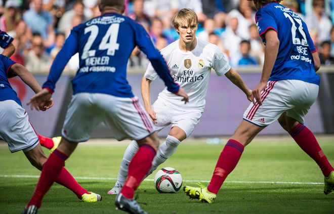 莉利娅再次 莉利娅再次